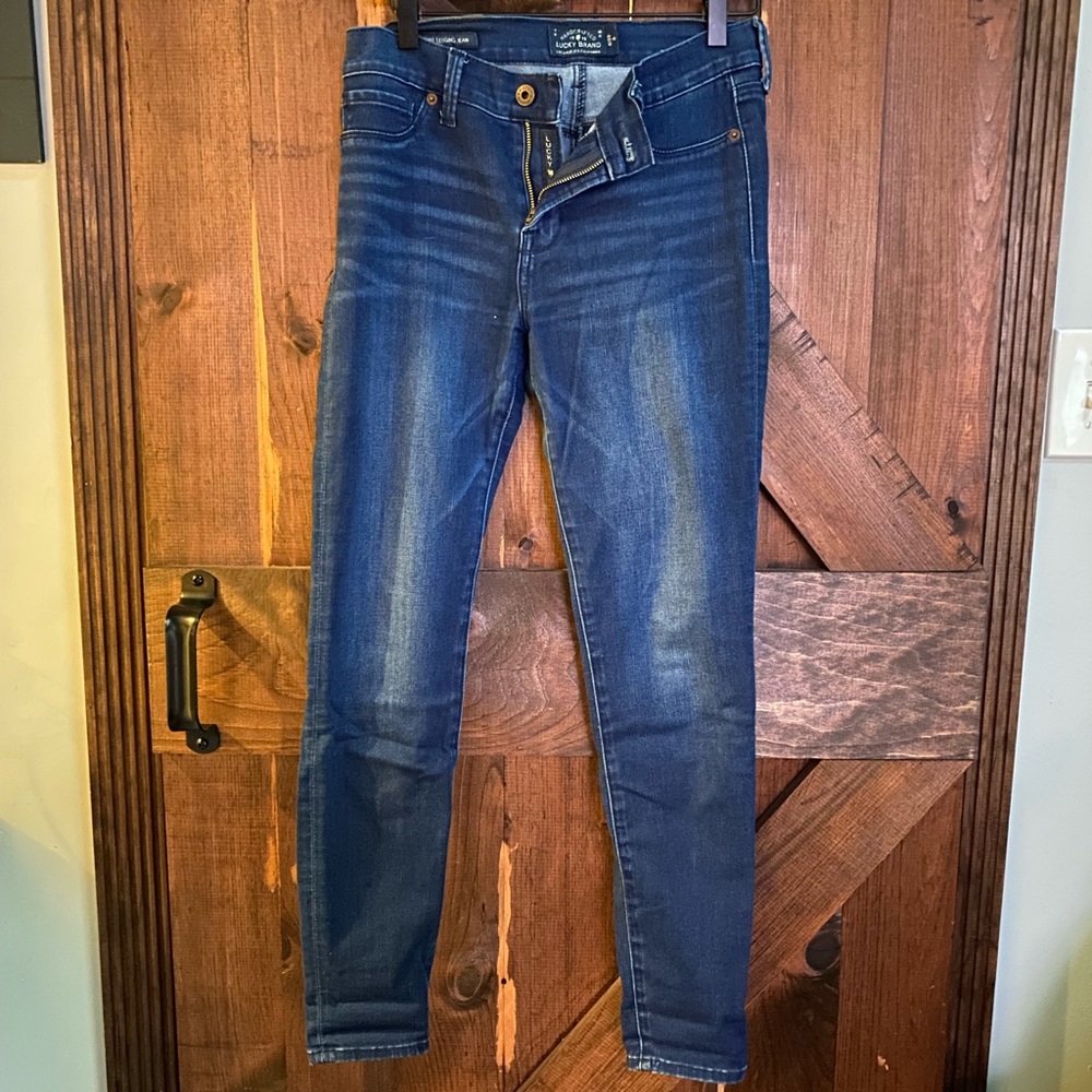 Lucky Brand mid rise “Brooke legging jean” size 6/28